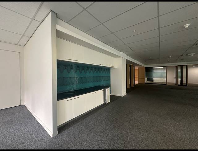 426M² OFFICE TO LET IN SANDTON CENTRAL